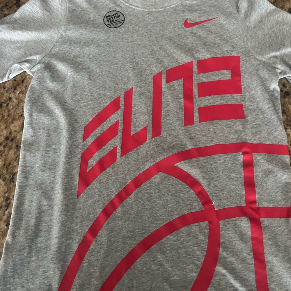 Nike Elite Gray and Pink Graphic Tee